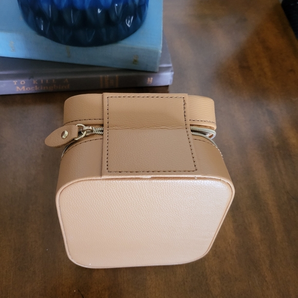 >2 for 1<  Samara Jew Box & Glass Ladder Tech org. NWOT - Picture 3 of 8